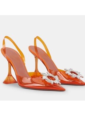 Amina muadi begum glass sling